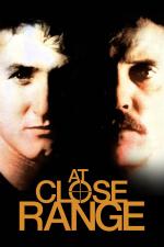 Film Tváří v tvář smrti (At Close Range) 1986 online ke shlédnutí