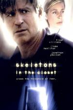 Film Osudové podezření (Skeletons in the Closet) 2001 online ke shlédnutí